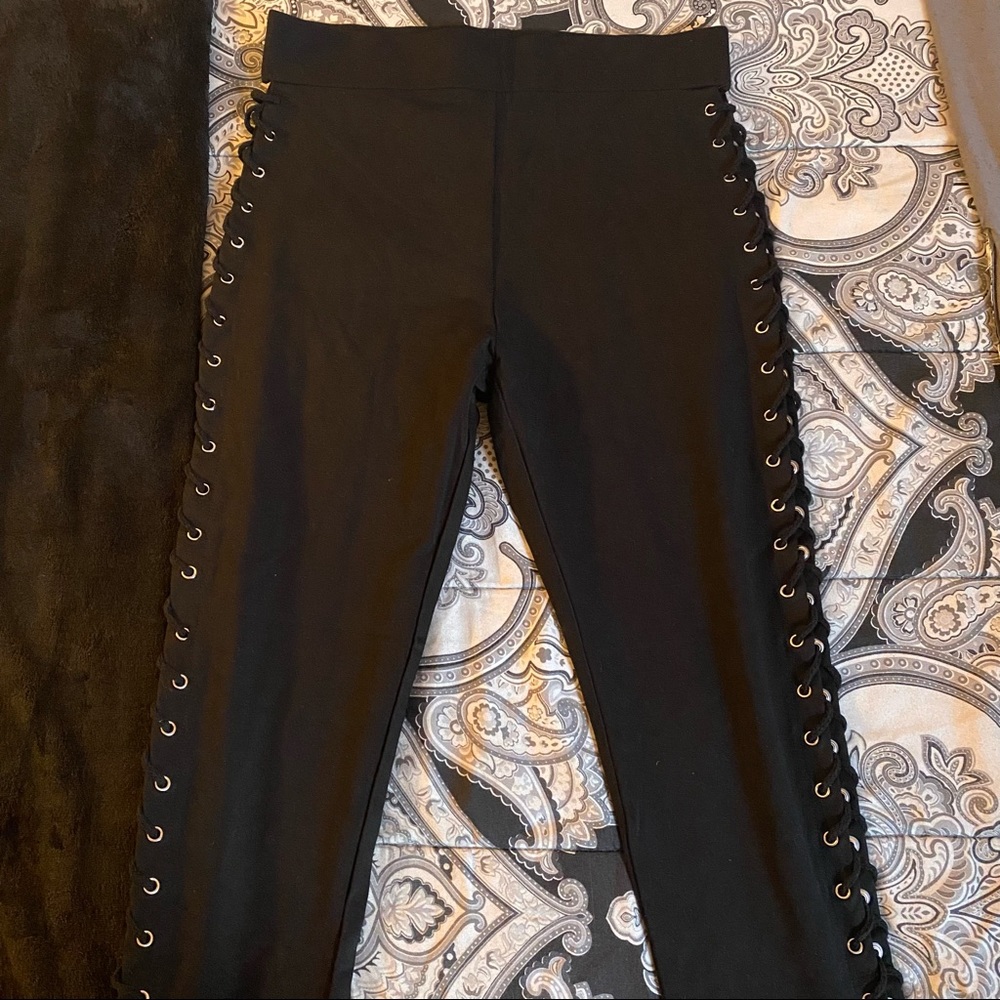 Forever 21 Grommet Detail Legging